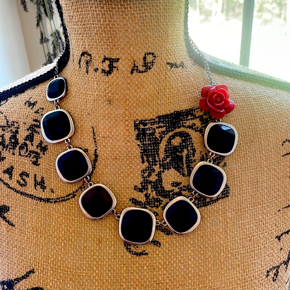 Black and rose necklace